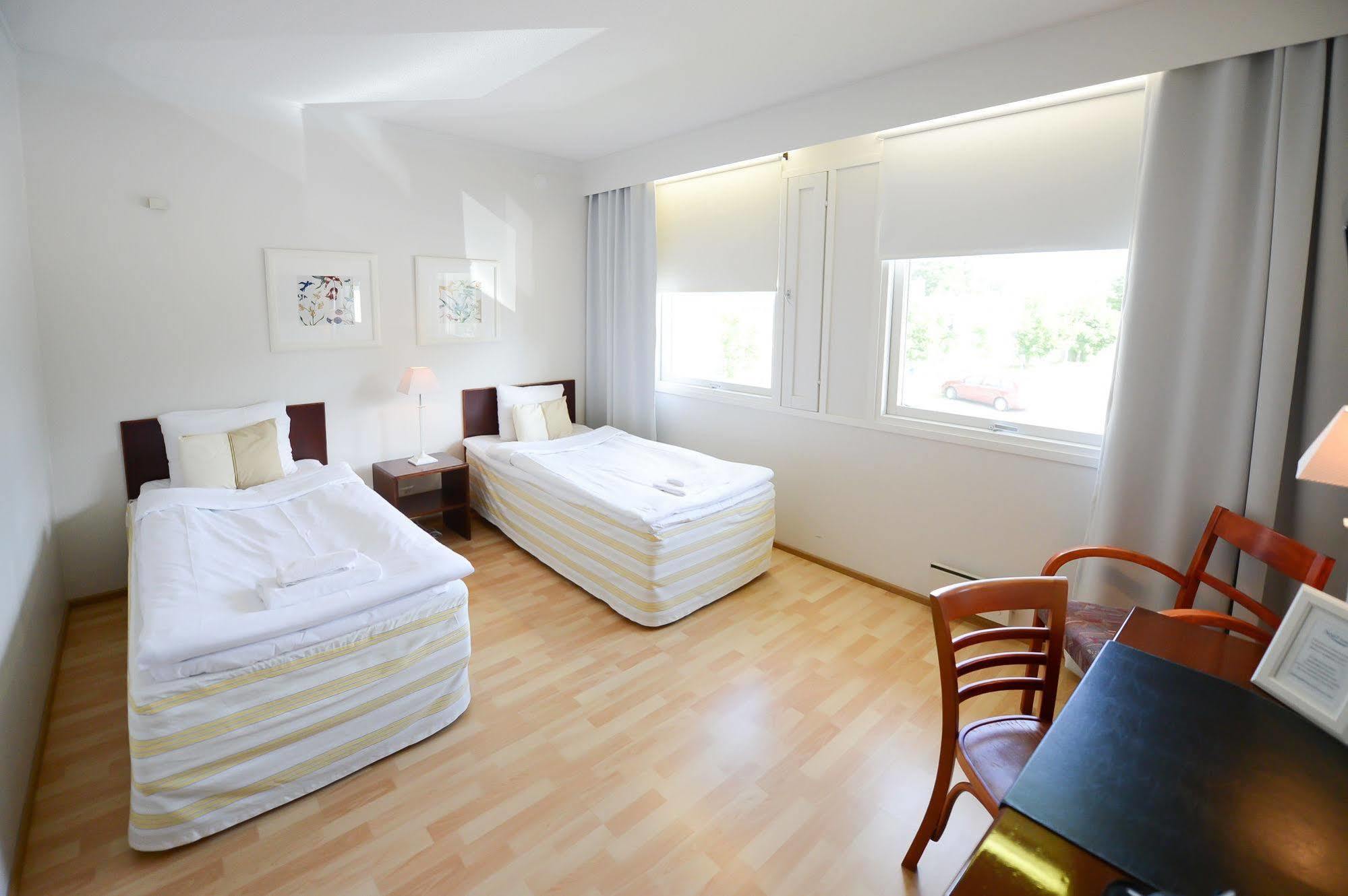 Hotel Sea Front Raseborg Exterior photo