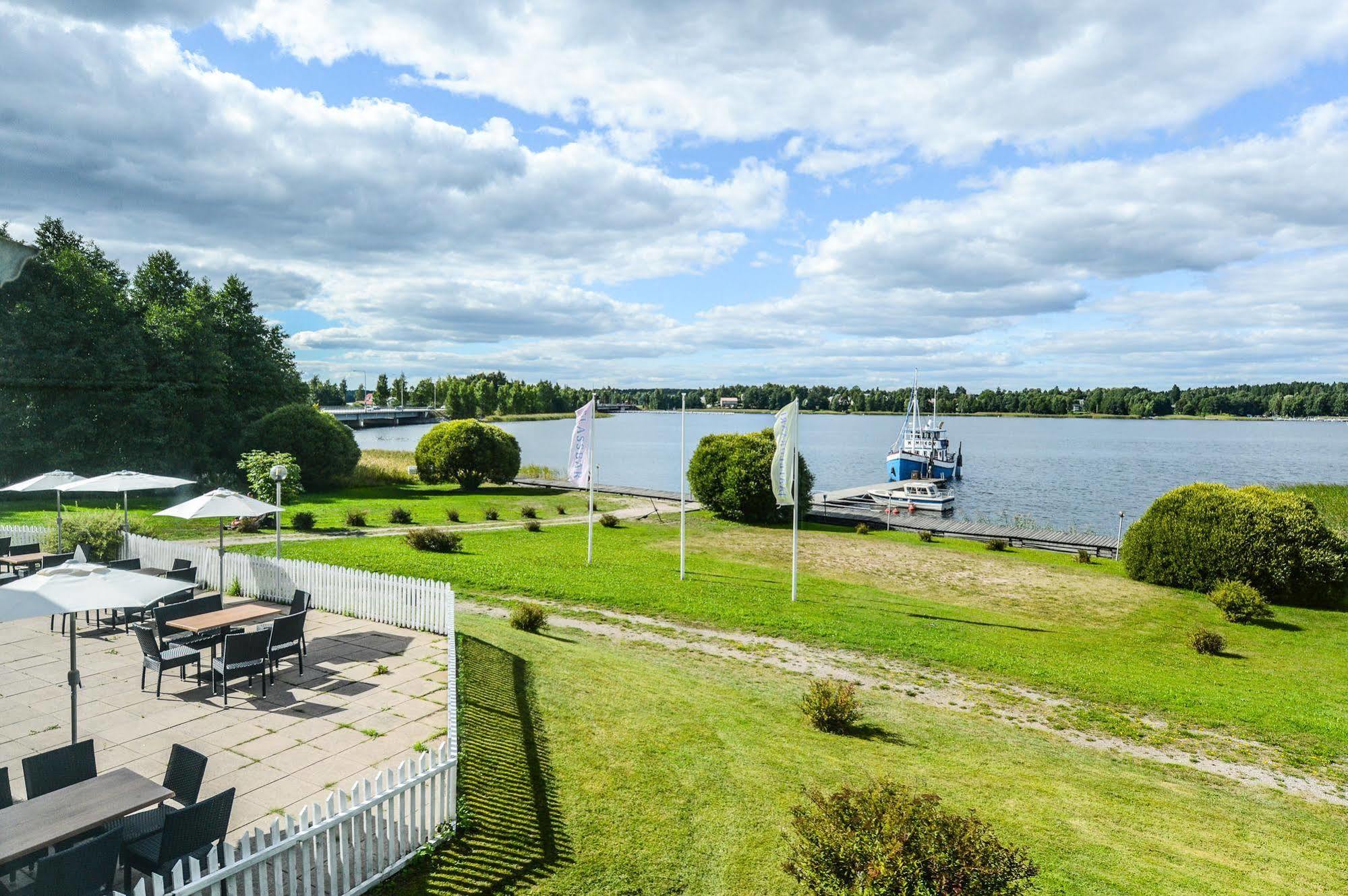 Hotel Sea Front Raseborg Exterior photo